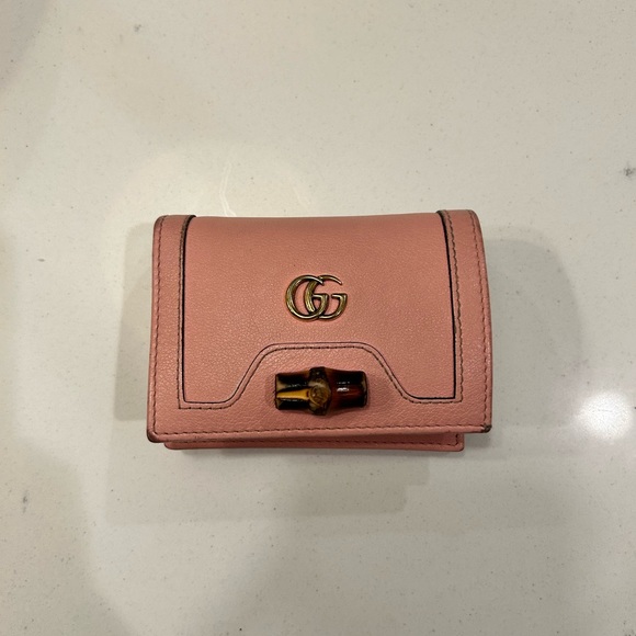 Gucci Diana Wallet - Picture 5 of 11